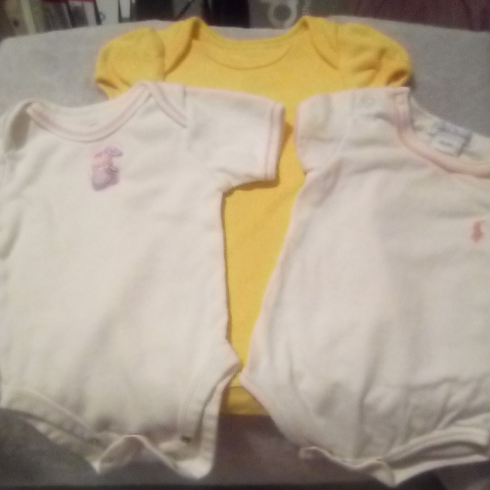 Baby girls onesies🦄FREE GIFT W/EVERY SALE 🦄